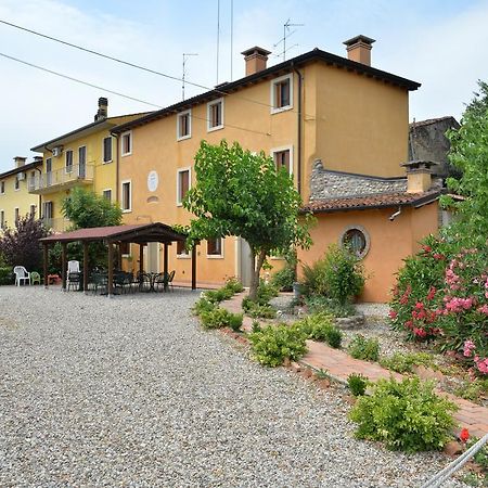 明乔河畔的瓦雷奇奥Agriturismo Le Mura Del Gherlo别墅 外观 照片