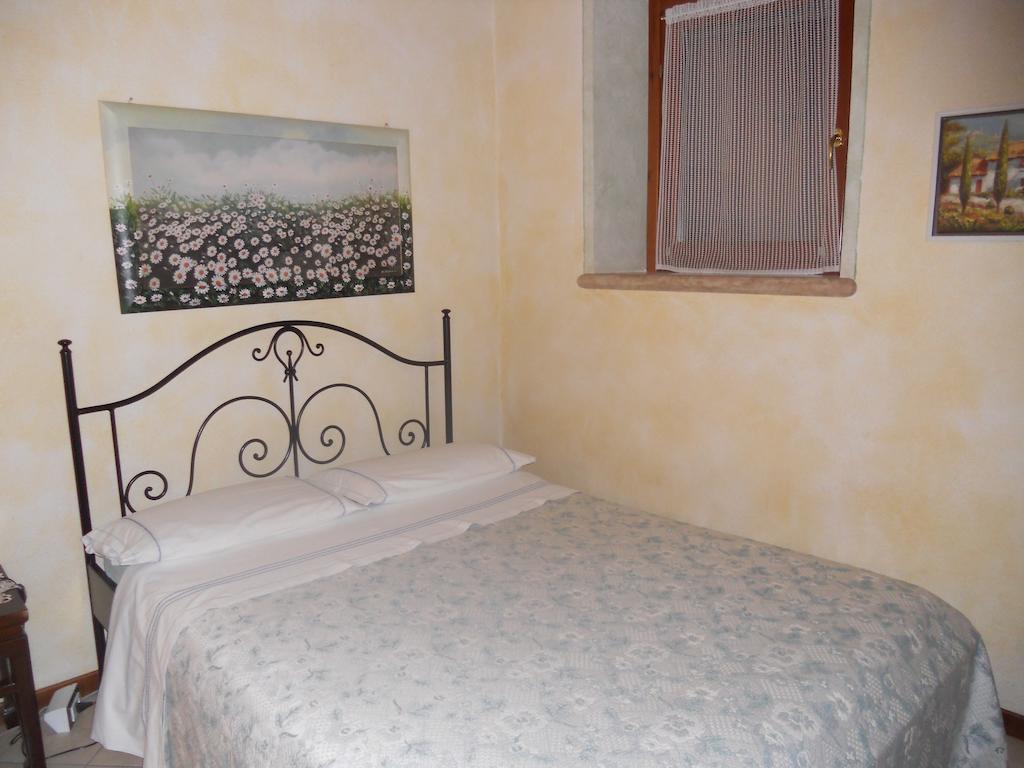 明乔河畔的瓦雷奇奥Agriturismo Le Mura Del Gherlo别墅 客房 照片