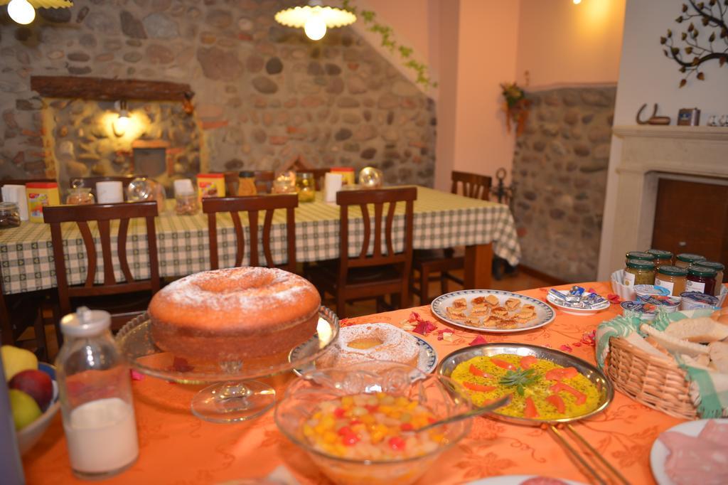 明乔河畔的瓦雷奇奥Agriturismo Le Mura Del Gherlo别墅 外观 照片