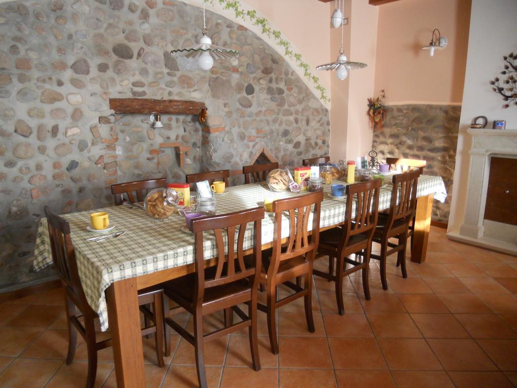 明乔河畔的瓦雷奇奥Agriturismo Le Mura Del Gherlo别墅 外观 照片