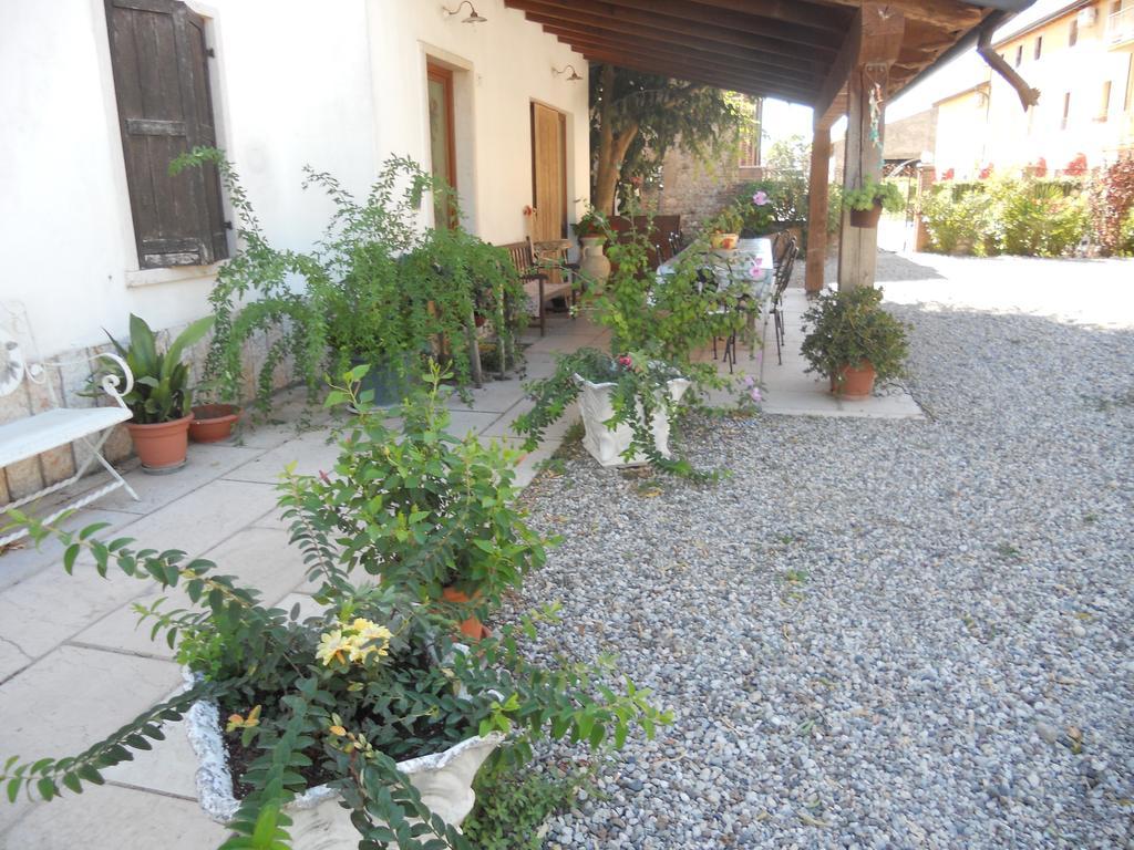 明乔河畔的瓦雷奇奥Agriturismo Le Mura Del Gherlo别墅 外观 照片